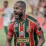 Sampaio Corrêa vence a Chapecoense e encerra jejum de 11 jogos na Série B