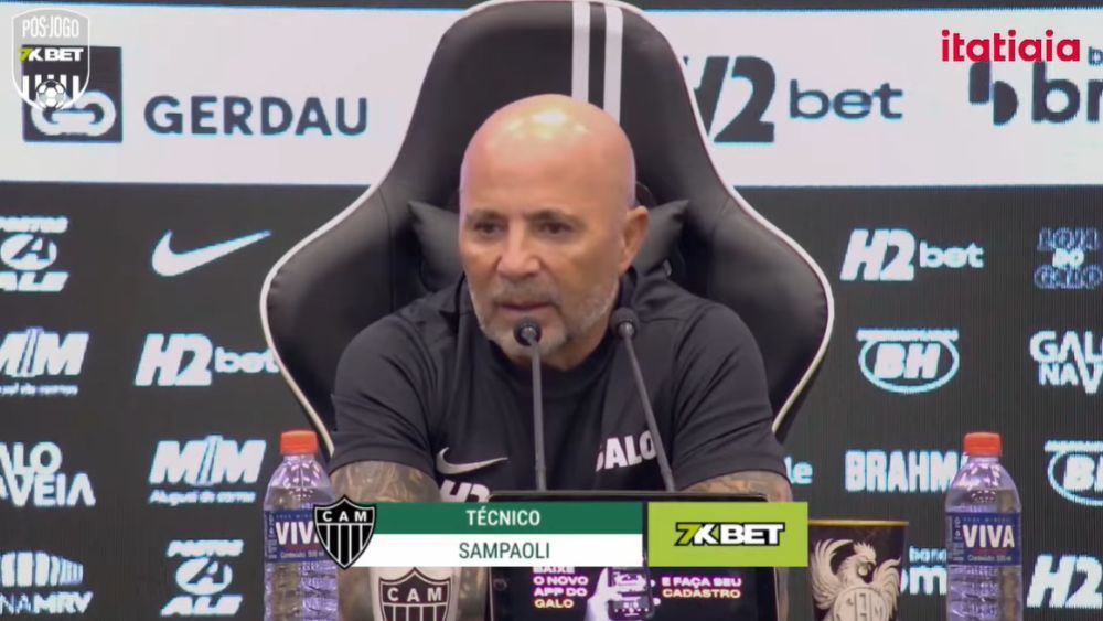 Sampaoli cita ‘erros infantis’ e é direto sobre fragilidade defensiva do Atlético