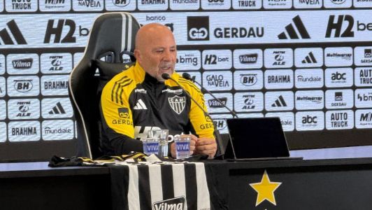 Sampaoli é apresentado como novo técnico do Atlético