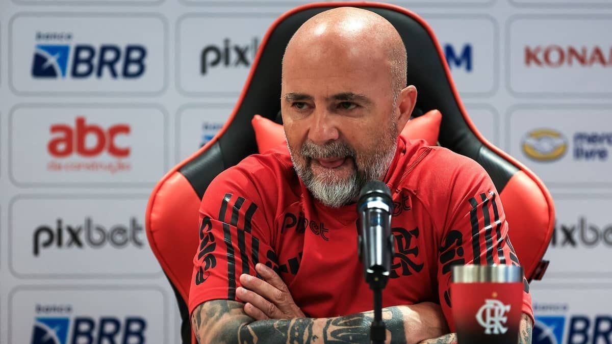 Sampaoli explica opções táticas no clássico contra o Fluminense