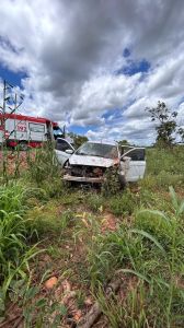 Carro em ribanceira na cidade de Pintípolis