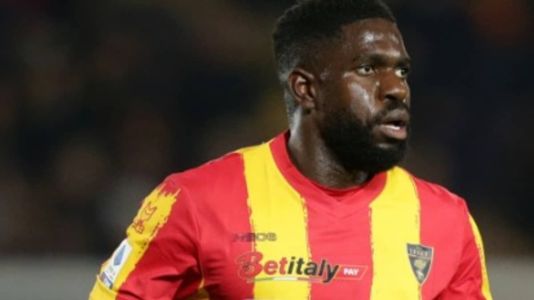 Samuel Umtiti, do Lecce, foi vítima de racismo em jogo contra a Lazio