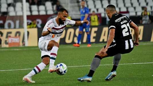 Samuel Xavier não deveria ter deixado o campo no clássico
