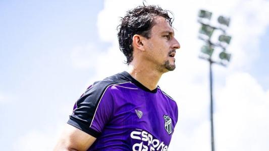 Sanchez durante treino do Ceará