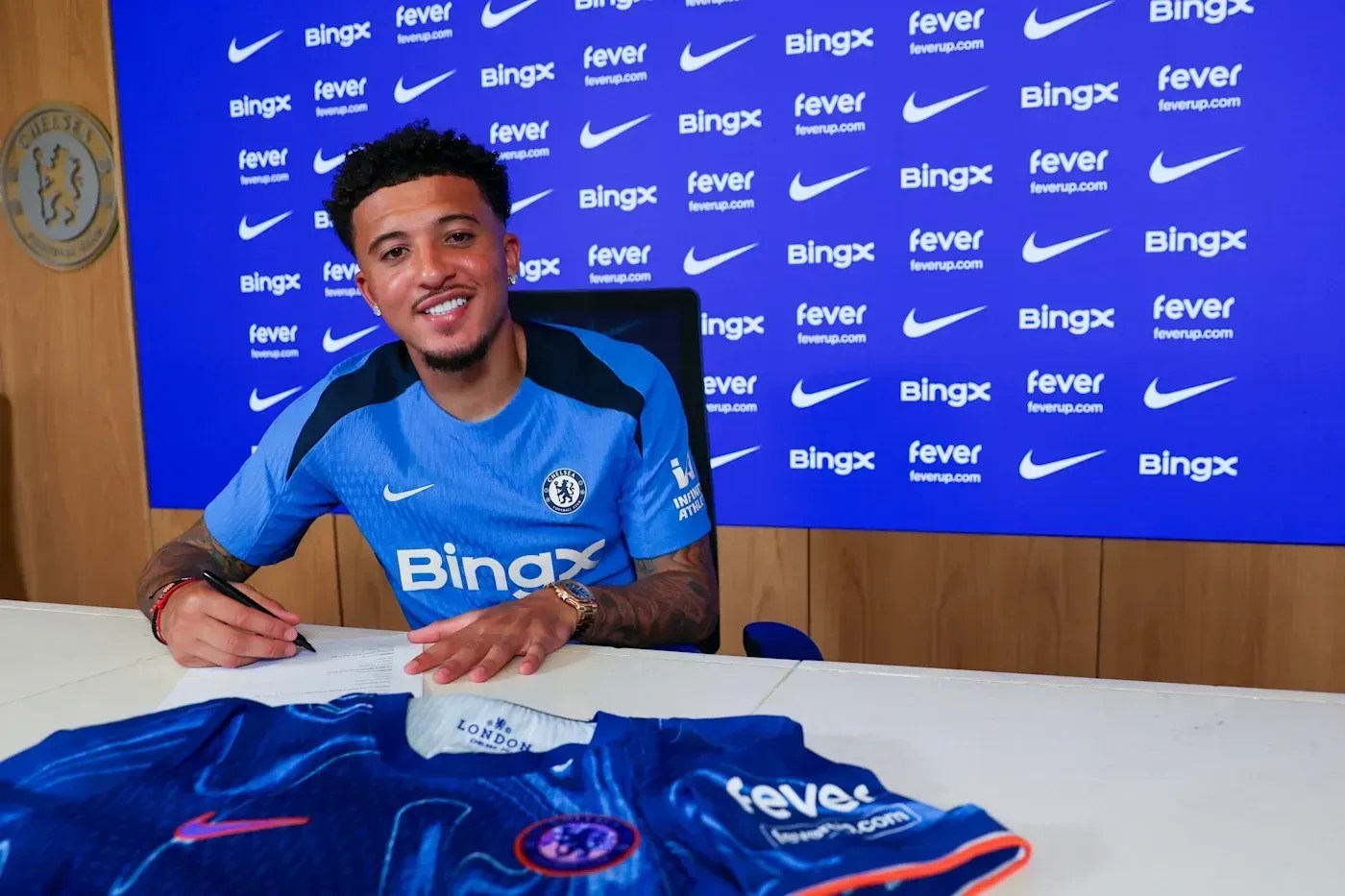 Chelsea anuncia contratação do atacante Sancho, ex- Manchester United e Borussia