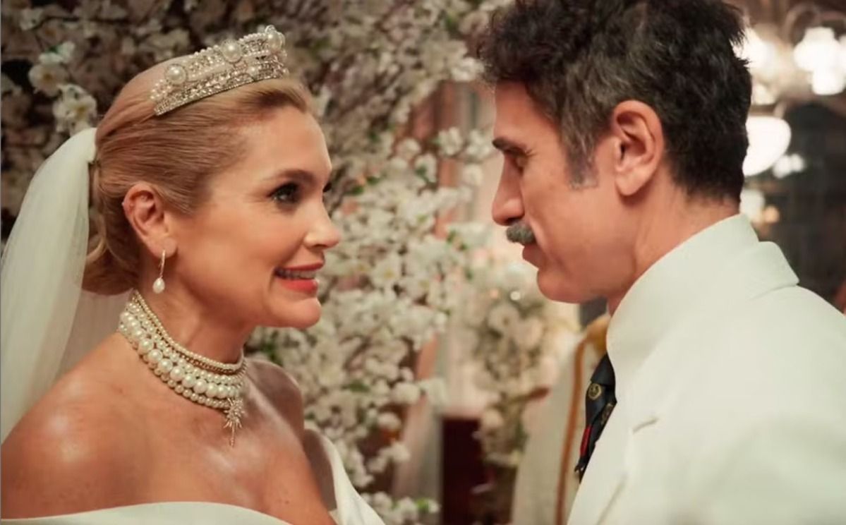 Sandra e Ernesto se beijam em reencontro; veja resumo completo de Êta Mundo Melhor