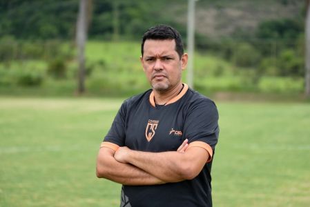 Sandro Queiroz é gerente de futebol do Coimbra desde 2024