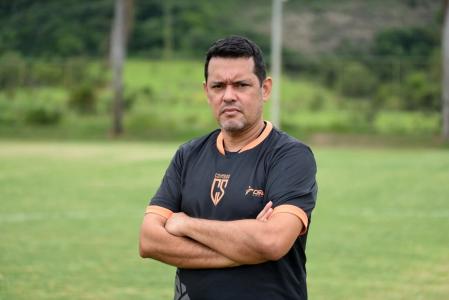 Sandro Queiroz é gerente de futebol do Coimbra desde 2024