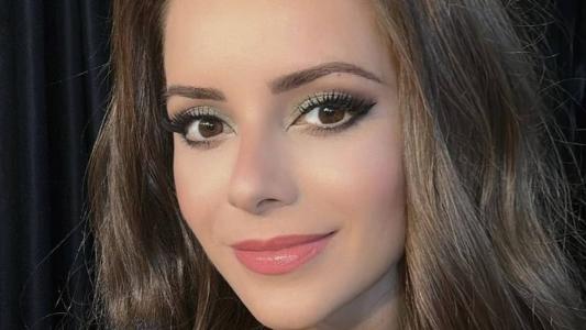 Sandy tem 40 anos de idade