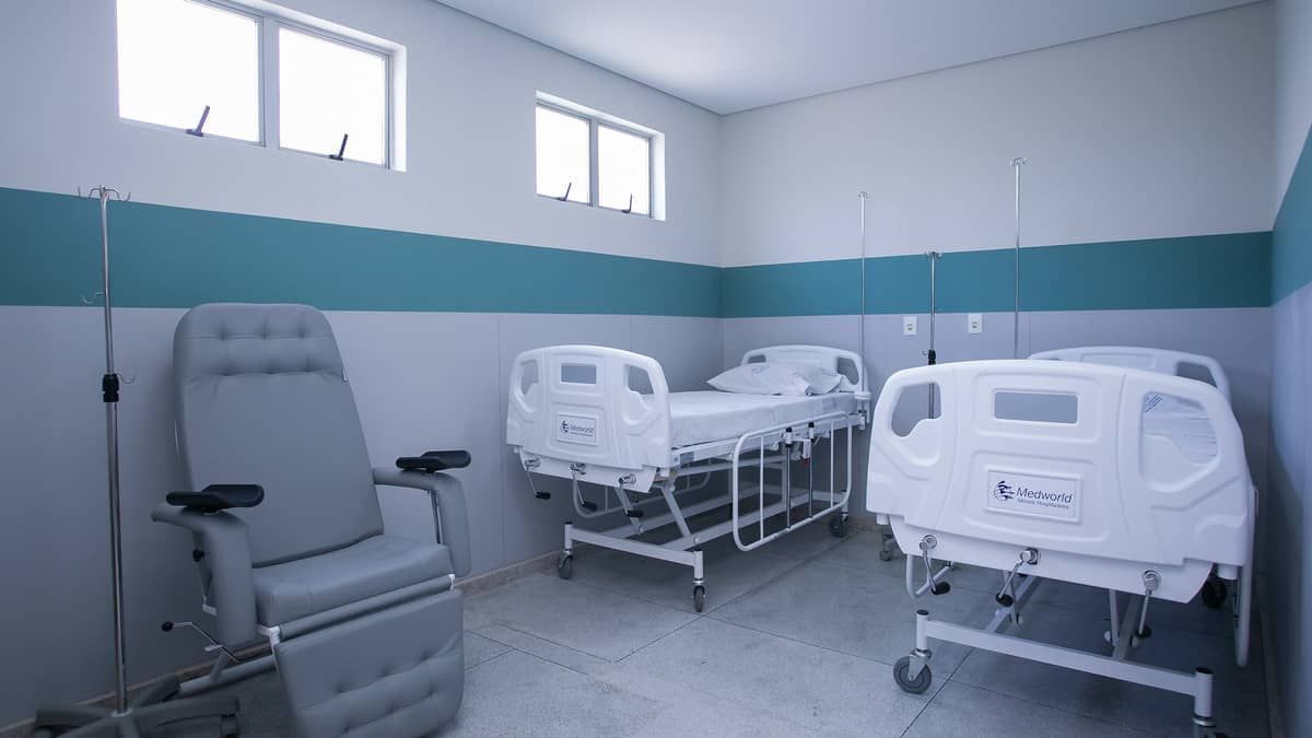 Vereadora do PDT busca melhorias na comunicação de pacientes da Santa Casa de Misericórdia 