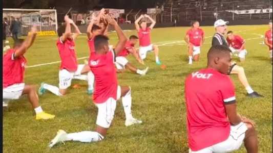Santa Cruz conseguiu empate nos acréscimos da etapa final, e confirmou classificação
