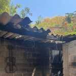 Incêndio atinge casa no bairro Santa Tereza, em BH