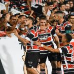 Pernambucano: Santa Cruz vence o Petrolina com festa da torcida no Arruda