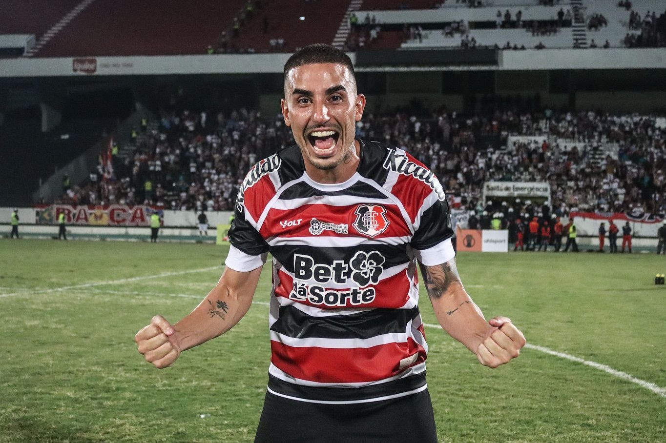 Galhardo desencanta pelo Santa Cruz e dispara: 'Estavam loucos para ver esse gol'