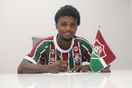 Santi Moreno será o camisa 30 no Fluminense e assinou até o fim de 2029