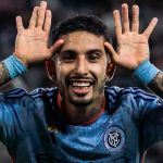 Na mira do Cruzeiro, meia reage a possível negociação; torcedores se animam