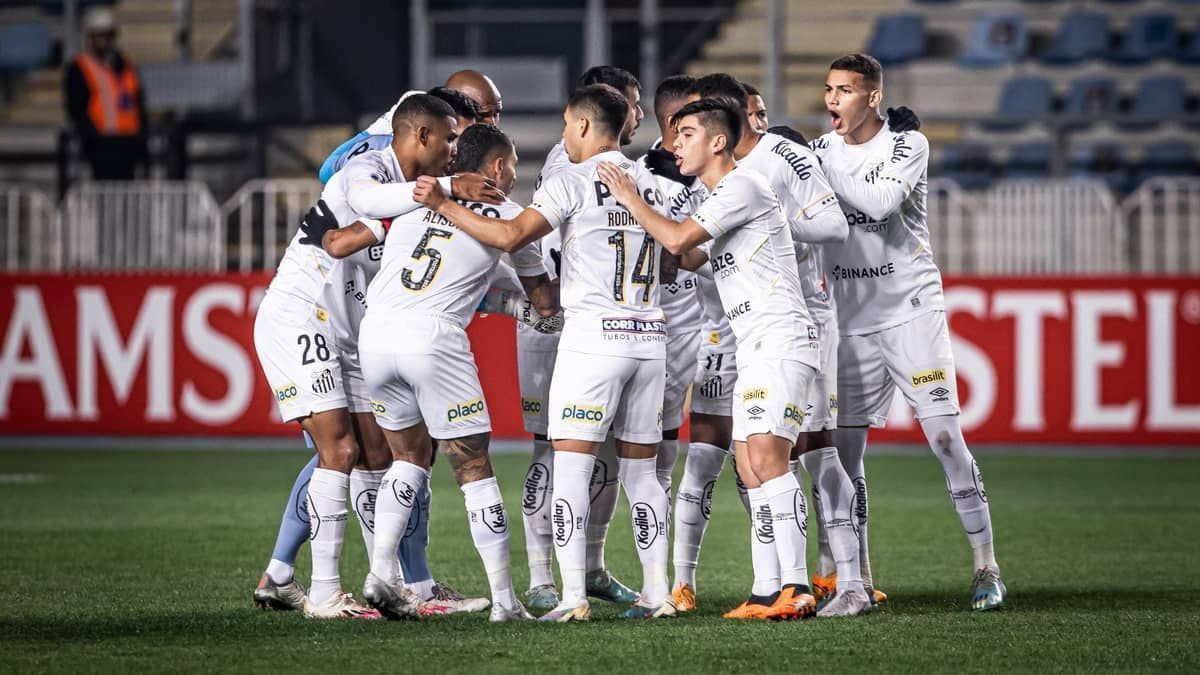 Santos denuncia racismo em jogo contra o Audax pela Sul-Americana