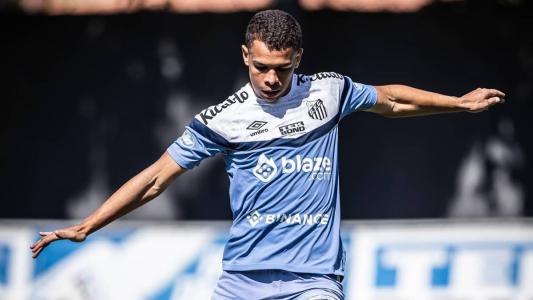 Santos e Athletico se enfrentam no Campeonato Brasileiro