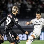 Em alta, Santos e Bragantino medem forças pelo Brasileirão