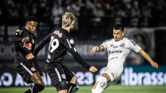 Santos e Bragantino duelam pelo Brasileirão