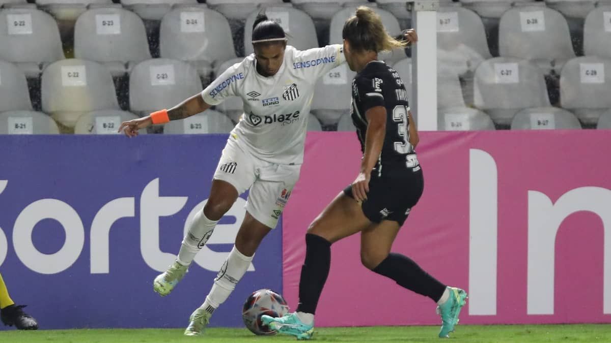 Por vaga na final, Santos e Corinthians se enfrentam pelo Brasileirão Feminino  