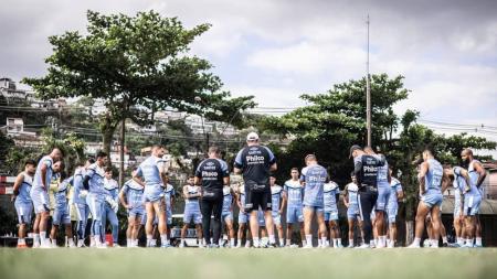 Santos e Goiás fazem importante duelo na briga contra o rebaixamento