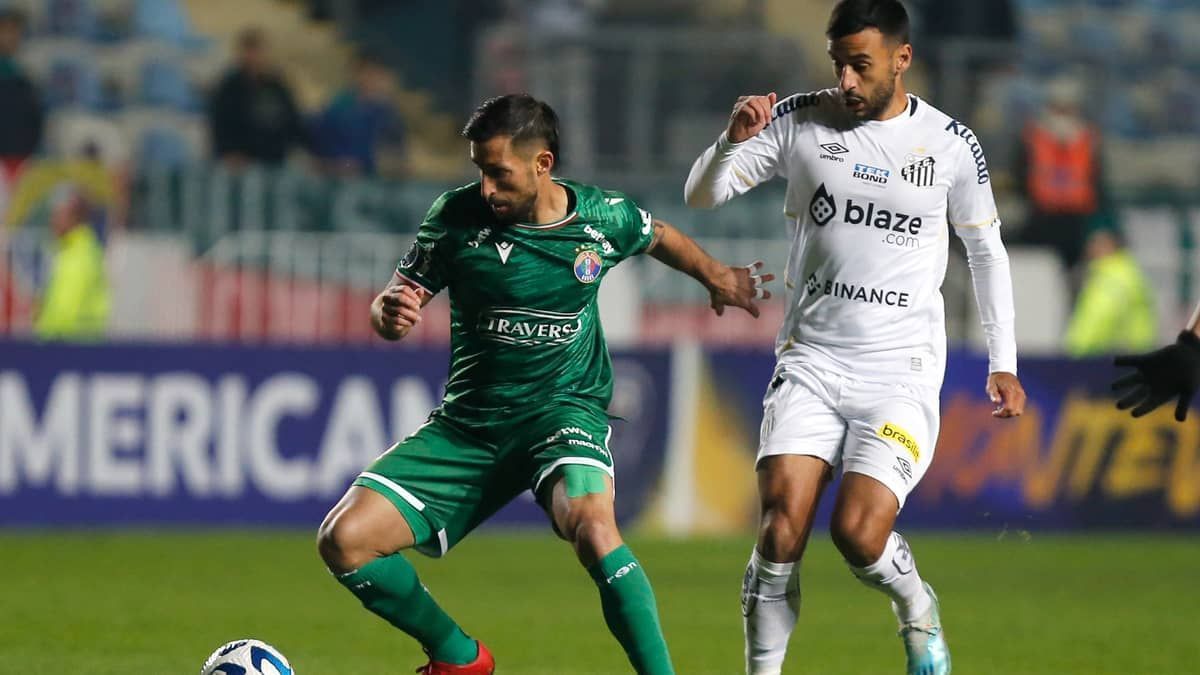 Santos perde de virada para o Audax Italiano e se complica na Sul-Americana