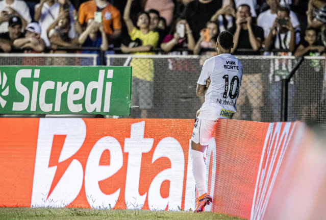 Com show de Neymar, Santos vence Inter de Limeira e avança no Paulista
