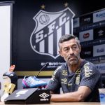 Caixinha 'confirma' Thaciano como reforço do Santos e rasga elogios a ex-Bahia