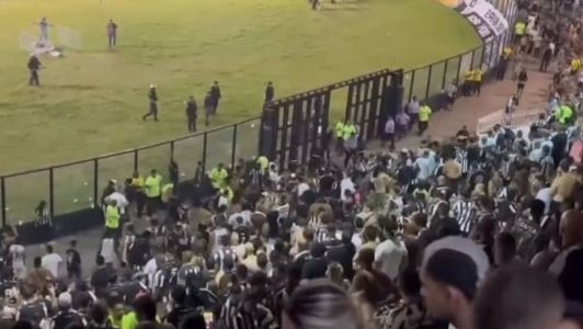 São Januário ficou 'inflamado' após derrota por 4 a 3 para o Grêmio no Rio