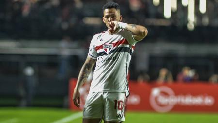 São Paulo acorda após choque inicial e vira contra o Athletico no Brasileiro