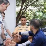 Após cirurgia no tornozelo, Alisson inicia recuperação no São Paulo