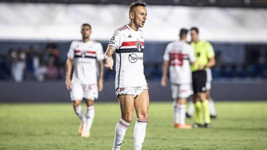 São Paulo derrotou Bragantino na Vila Belmiro