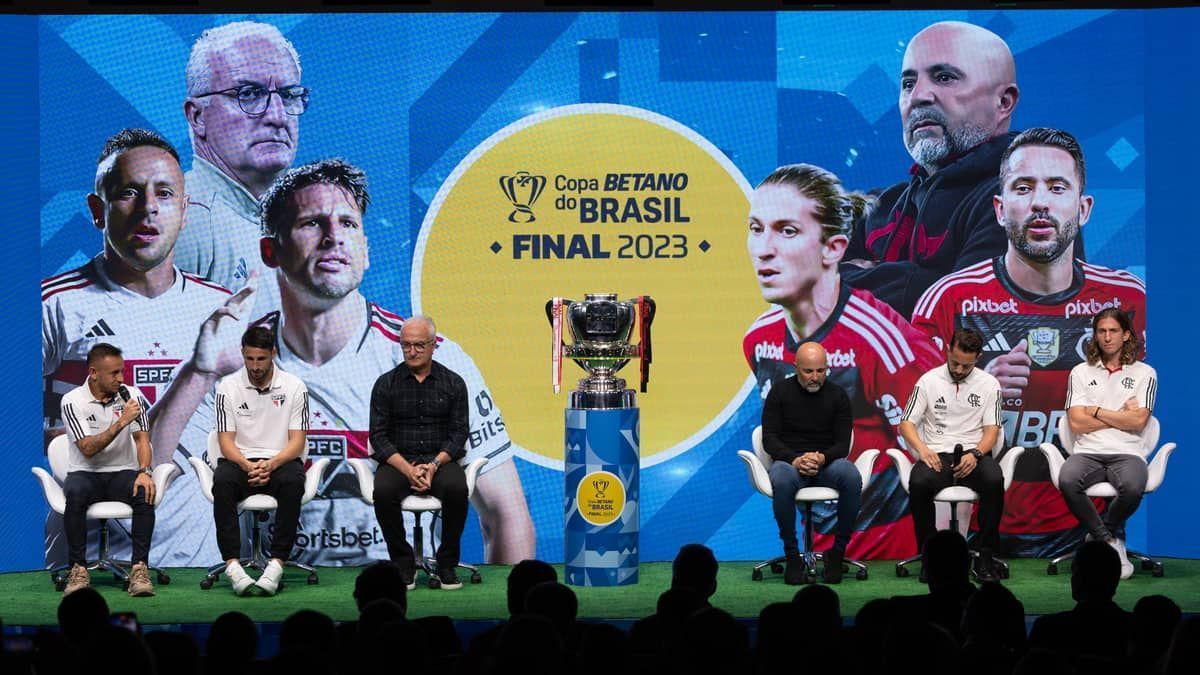 Flamengo e São Paulo encaram Copa do Brasil como salvação do ano