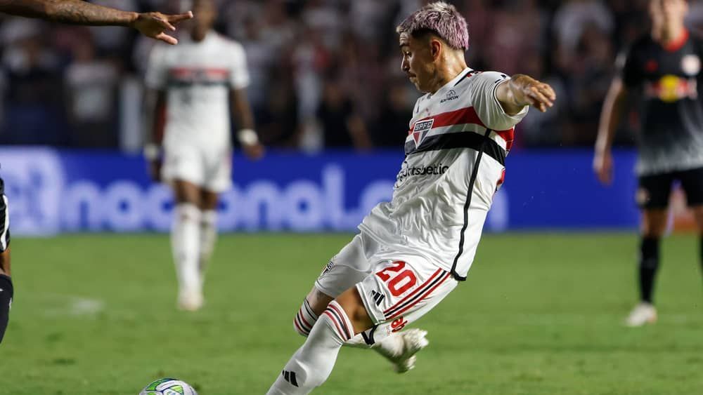 São Paulo escapa de cartões e terá apenas um desfalque contra Santos