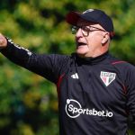 São Paulo não terá Calleri e fecha preparação de olho no Palmeiras