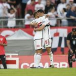 São Paulo 4 x 1 Santos: gols e lances do jogo pelo Brasileirão