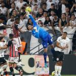 São Paulo recebe Corinthians em batalha por vaga na final da Copa do Brasil