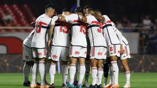 São paulo recebe Coritiba com time misto e 'ressaca' pós título no Brasileirão