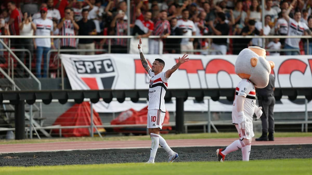 São Paulo recebe um Bahia pressionado pelo Campeonato Brasileiro; saiba tudo