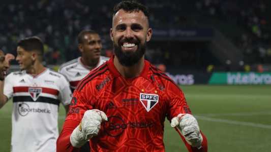 São Paulo renova contrato com Jandrei até 2026