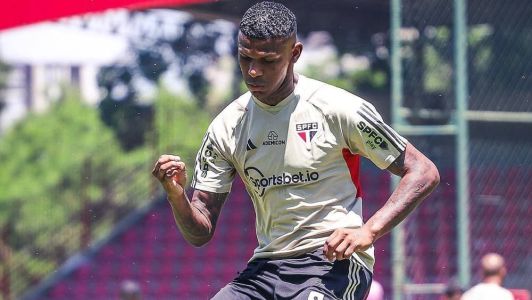 São Paulo treina com retornos de olho no Palmeiras