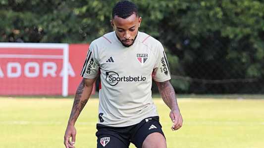 São Paulo treina com Rodrigo Nestor e Calleri se recupera no Reffis
