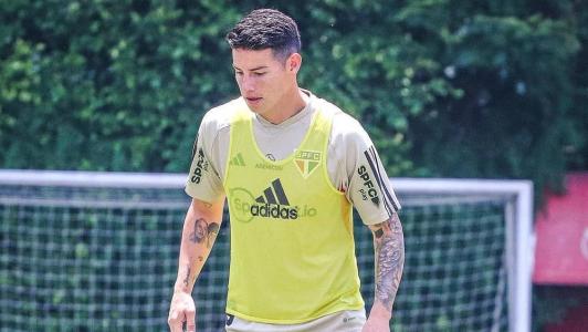 São Paulo treina de olho em clássico contra o Santos
