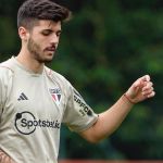 São Paulo treina sem Calleri e terá desfalques contra Bahia