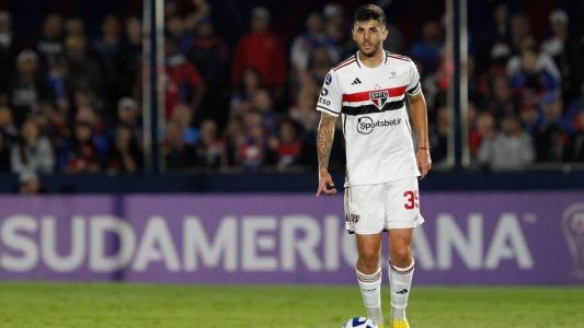 São Paulo vê Beraldo destaque em jornal espanhol antes de final da Copa do Brasil
