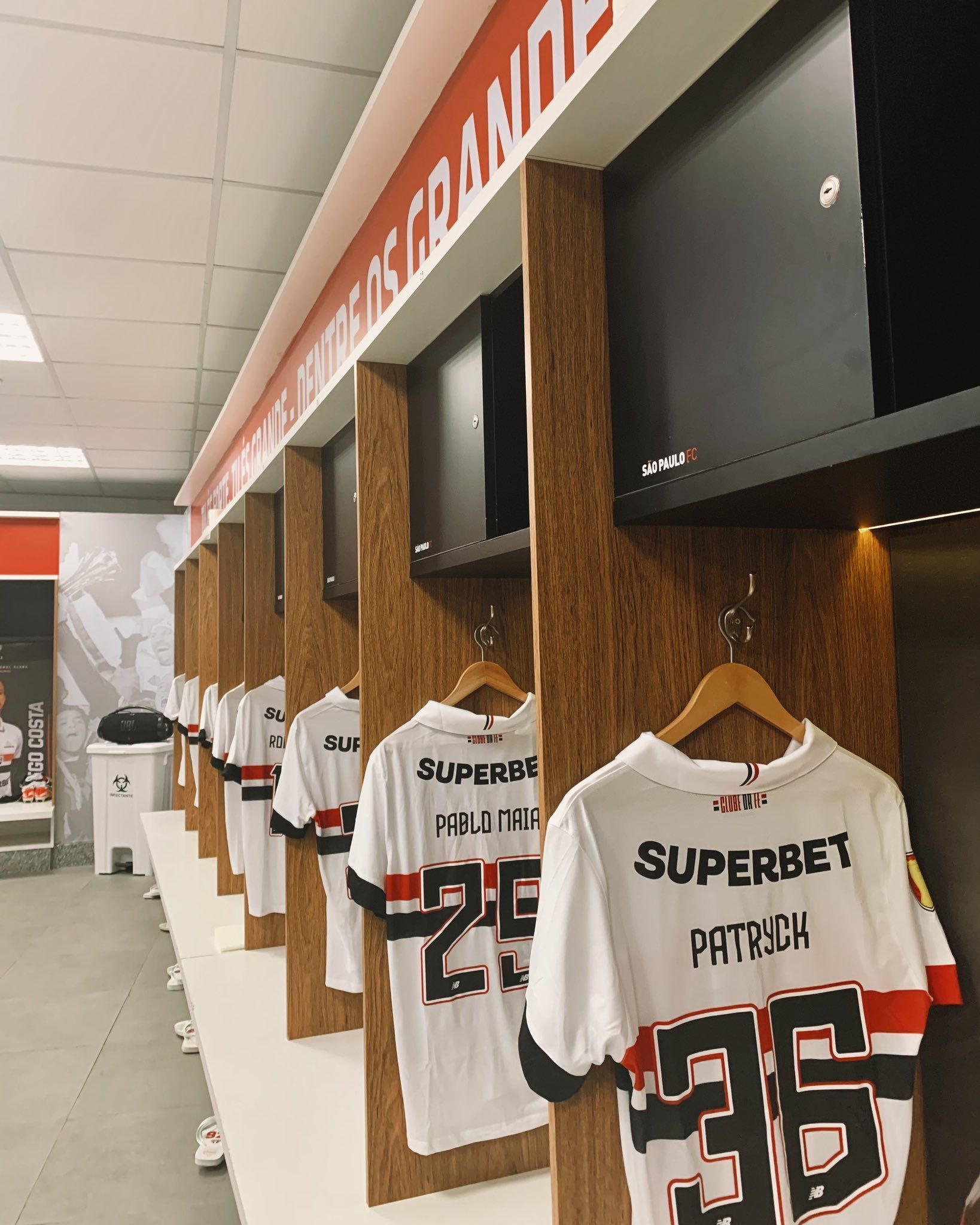 Com time alternativo, São Paulo está definido para enfrentar Água Santa; veja escalações