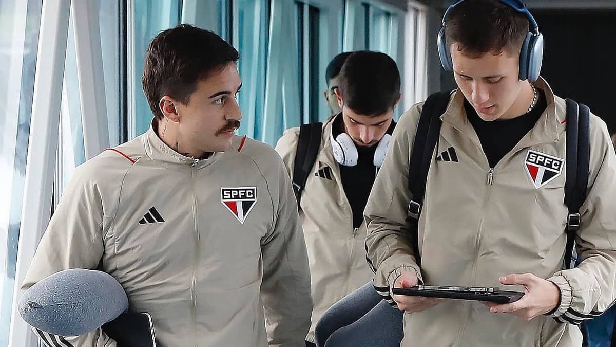 São Paulo segue viagem e deixa Panamá rumo ao Brasil