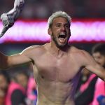 São Paulo vira para cima do Corinthians com show de Calleri no Brasileiro
