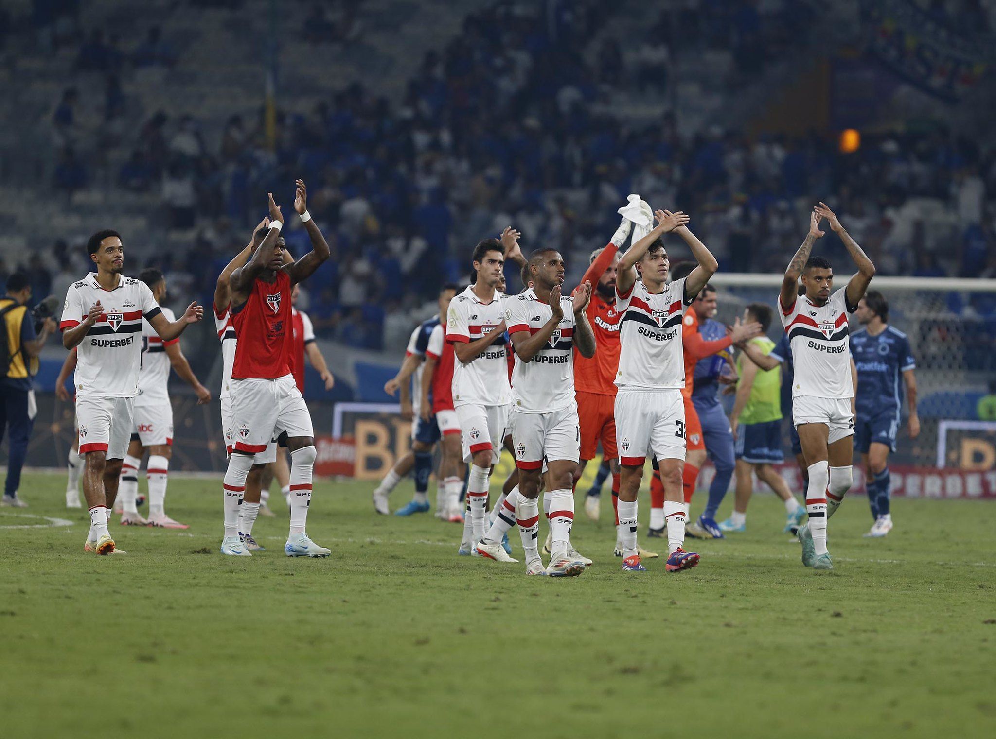 Escalação do São Paulo: Zubeldía deve voltar a ter reservas contra o Inter